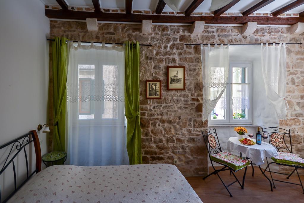 Apartments Kaleta Split Zimmer foto